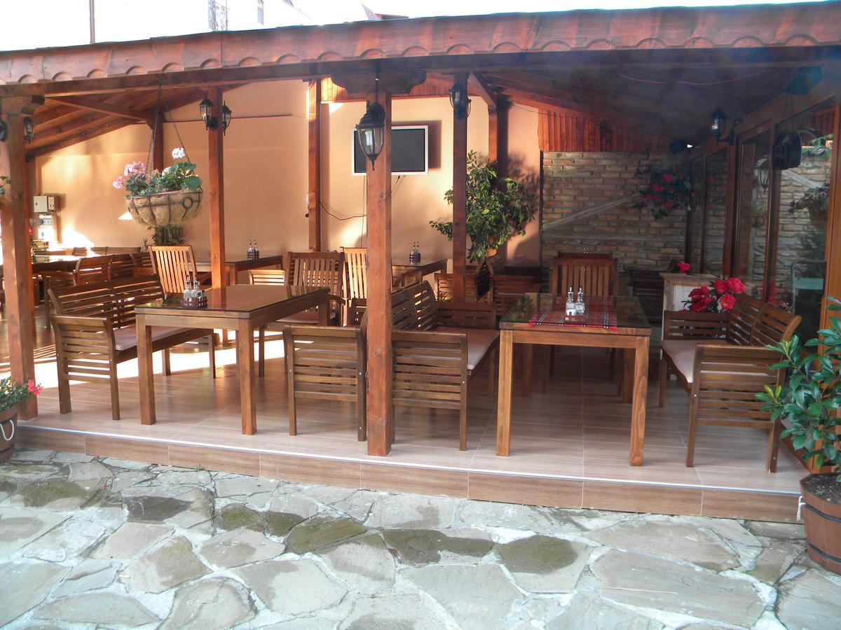 Hotel Black Sea - Breakfast, Pool & Free Parking ابزور المظهر الخارجي الصورة
