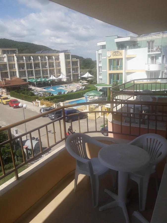 Hotel Black Sea - Breakfast, Pool & Free Parking ابزور المظهر الخارجي الصورة