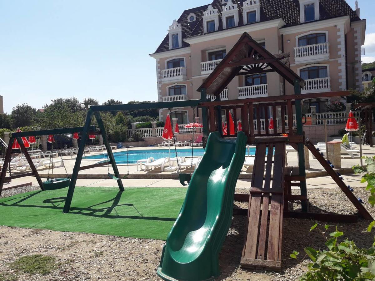 Hotel Black Sea - Breakfast, Pool & Free Parking ابزور المظهر الخارجي الصورة